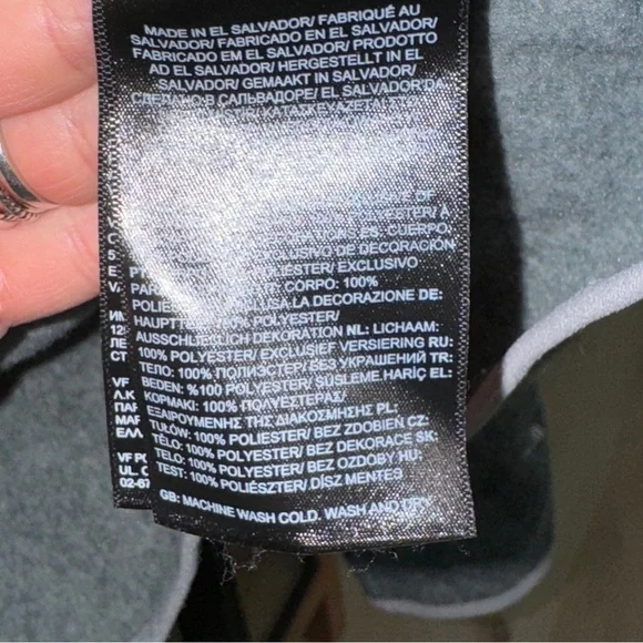 THE NORTH FACE Women's Alpine Polartec 100 Half-Snap Fleece Pullover sweatshirt - Picture 6 of 7